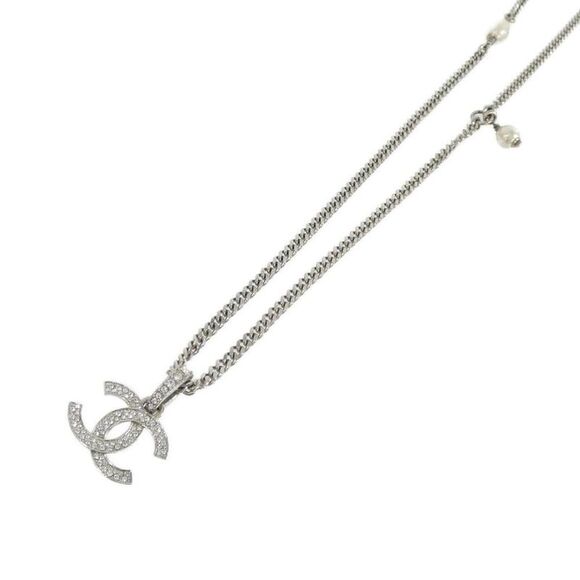 Pre Loved chanel Women white | white Necklaces - Picture 1 of 6